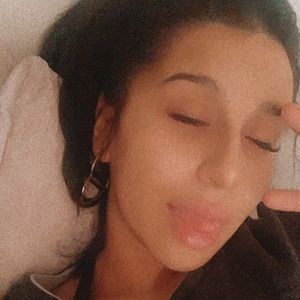 Meet your Posher, Angie